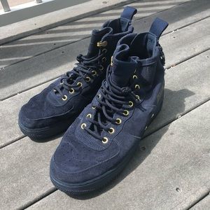 Nike SF AF1 Mids